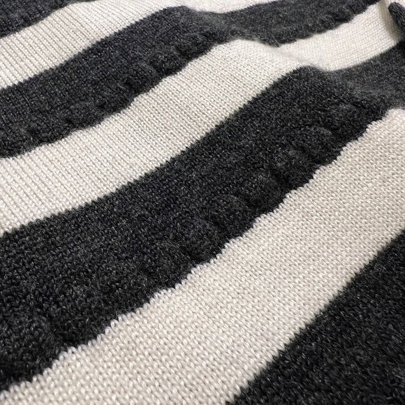 Women’s Ann Taylor Loft Wool Blend 3/4 Sleeve Sweater | Size Small - Picture 4 of 4